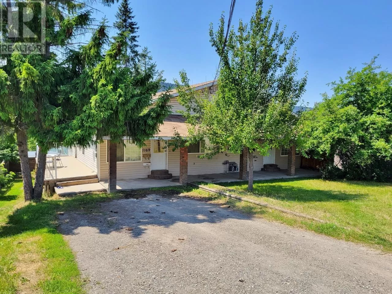 Duplex for rent: 1169-1171 N Third Avenue, Williams Lake, British Columbia V2G 1Y2