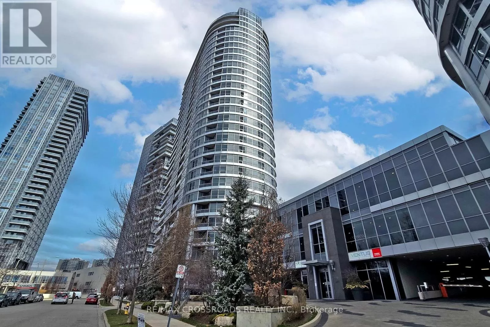 Apartment for rent: 117 - 181 Village Green Square, Toronto, Ontario M1S 0K6