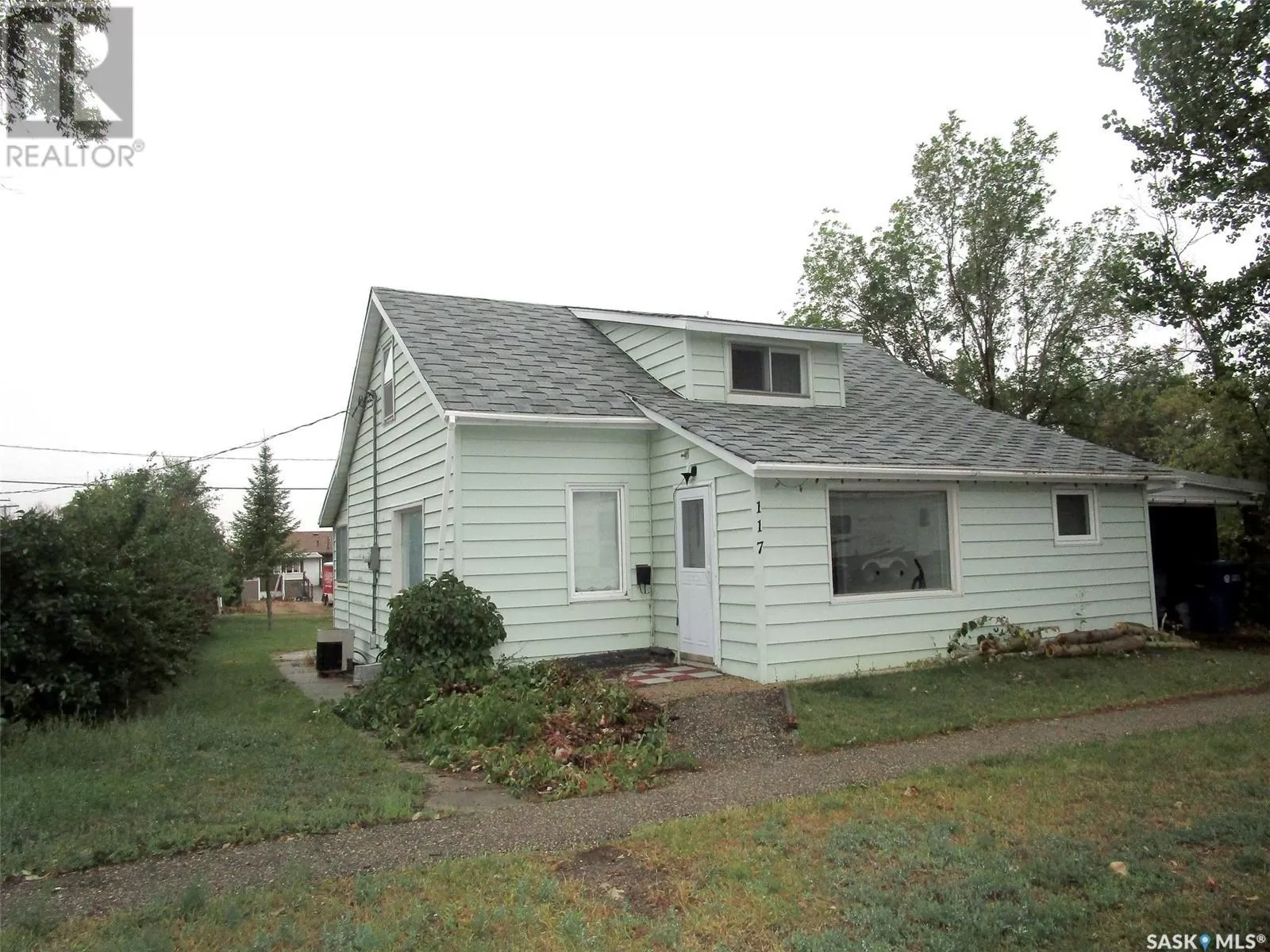 House for rent: 117 Churchill Avenue, Coronach, Saskatchewan S0H 0Z0