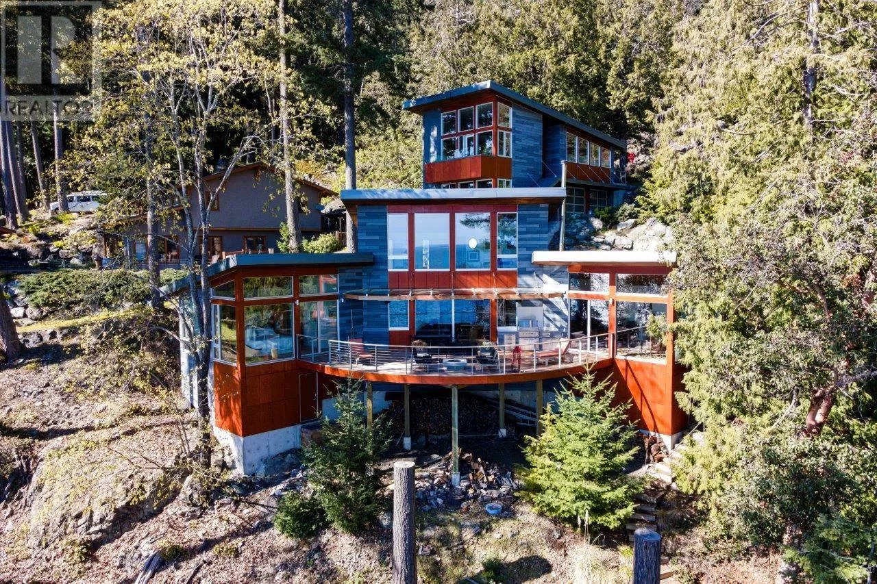 House for rent: 1171 Fairweather Lane, Bowen Island, British Columbia V0N 1G2
