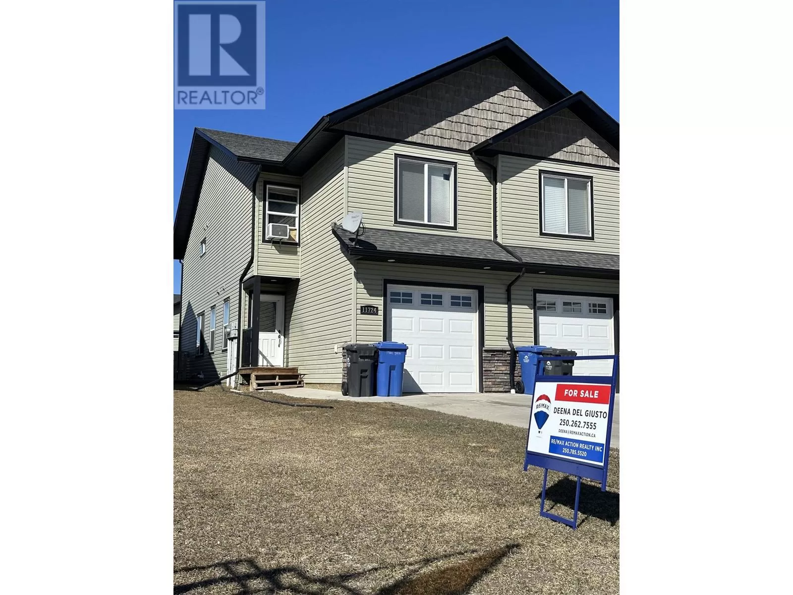 Duplex for rent: 11724 102 Street, Fort St. John, British Columbia V1J 0K4