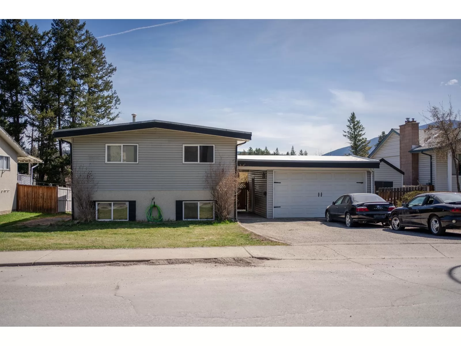 House for rent: 118 21st Avenue, Cranbrook, British Columbia V1C 3H4