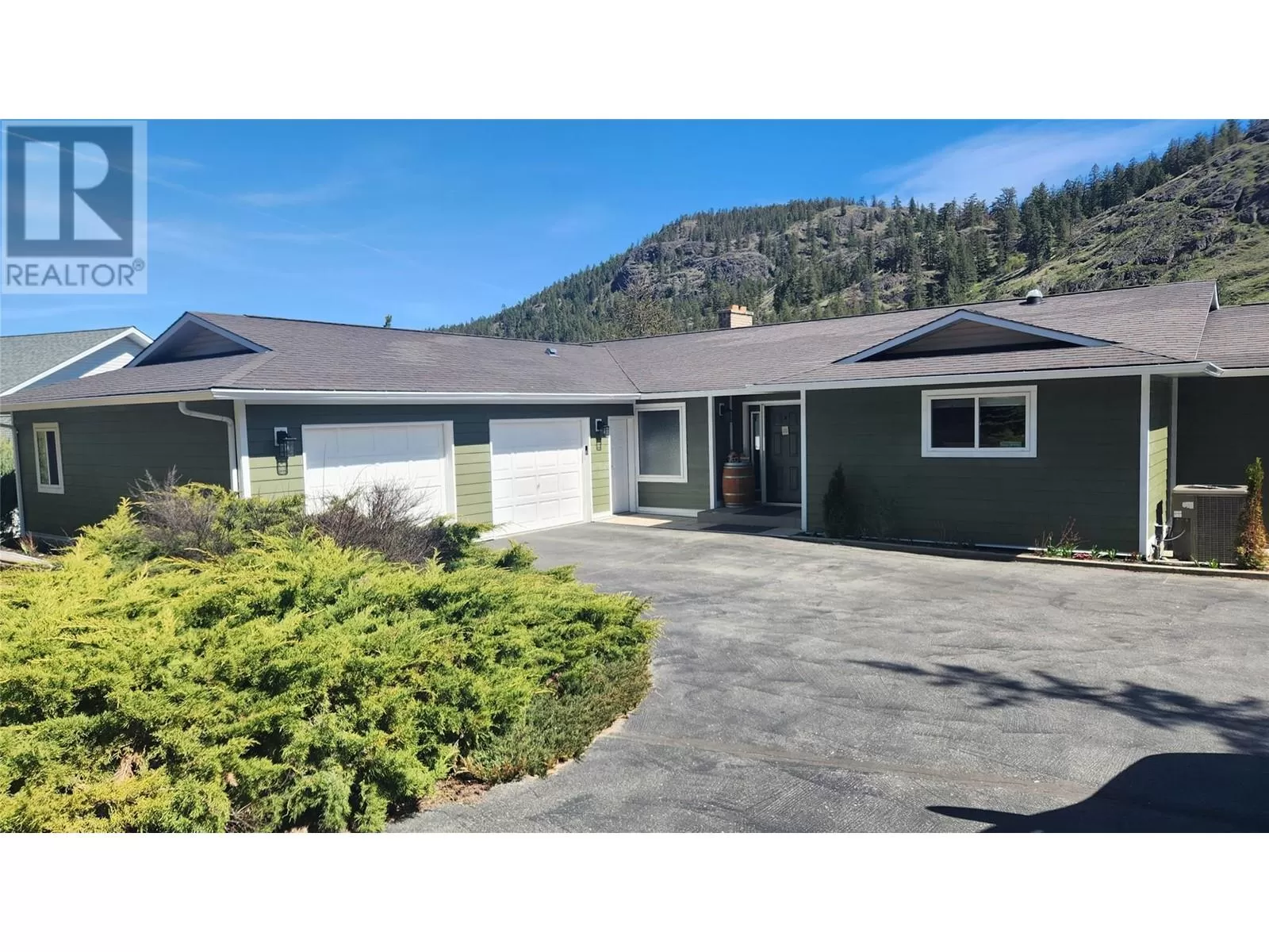 House for rent: 119 St Andrews Drive, Kaleden, British Columbia V0H 1K0