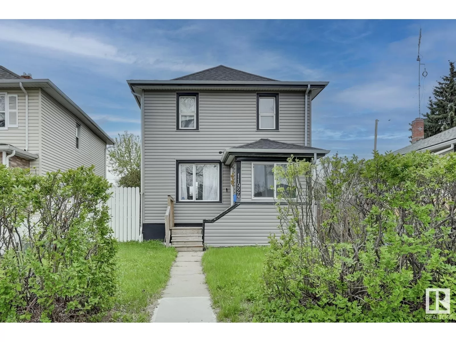 House for rent: 11924 89 St Nw, Edmonton, Alberta T5B 3V8