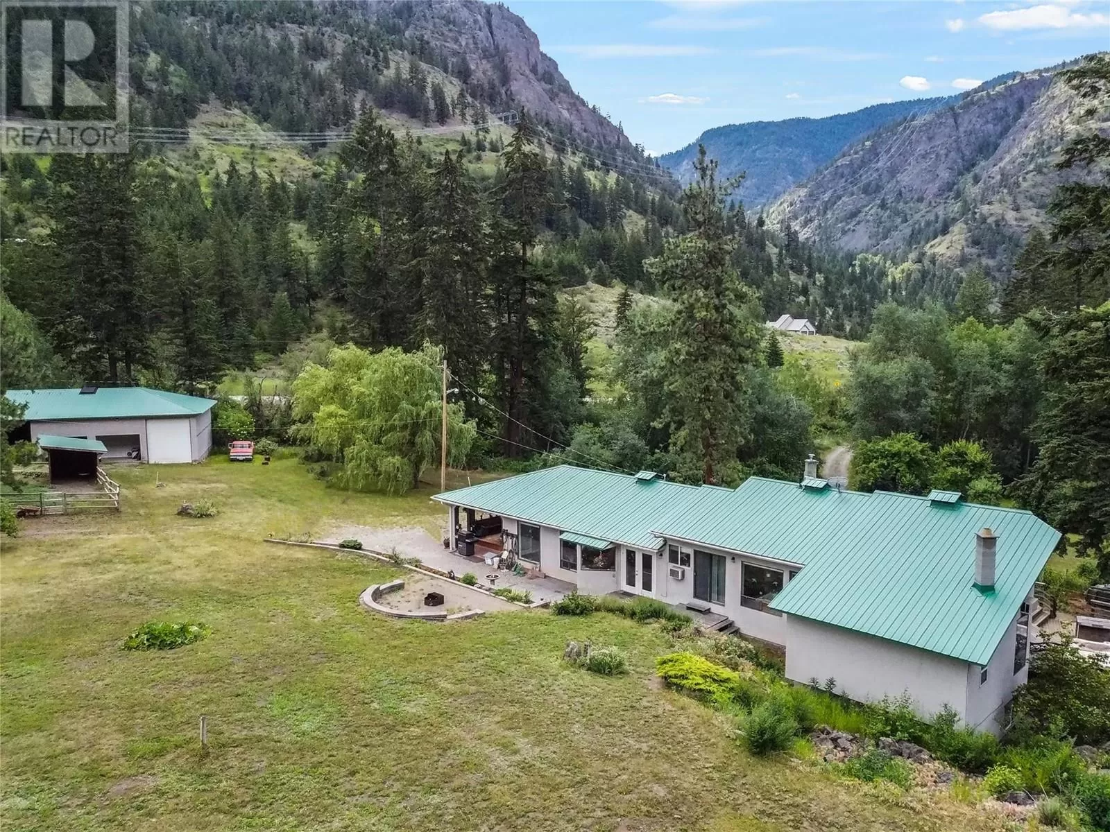 House for rent: 1196 Hwy 3a, Keremeos, British Columbia V0X 1N4