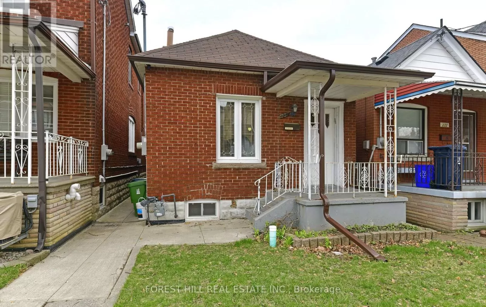 House for rent: 120 Earlscourt Avenue, Toronto, Ontario M6E 3A6