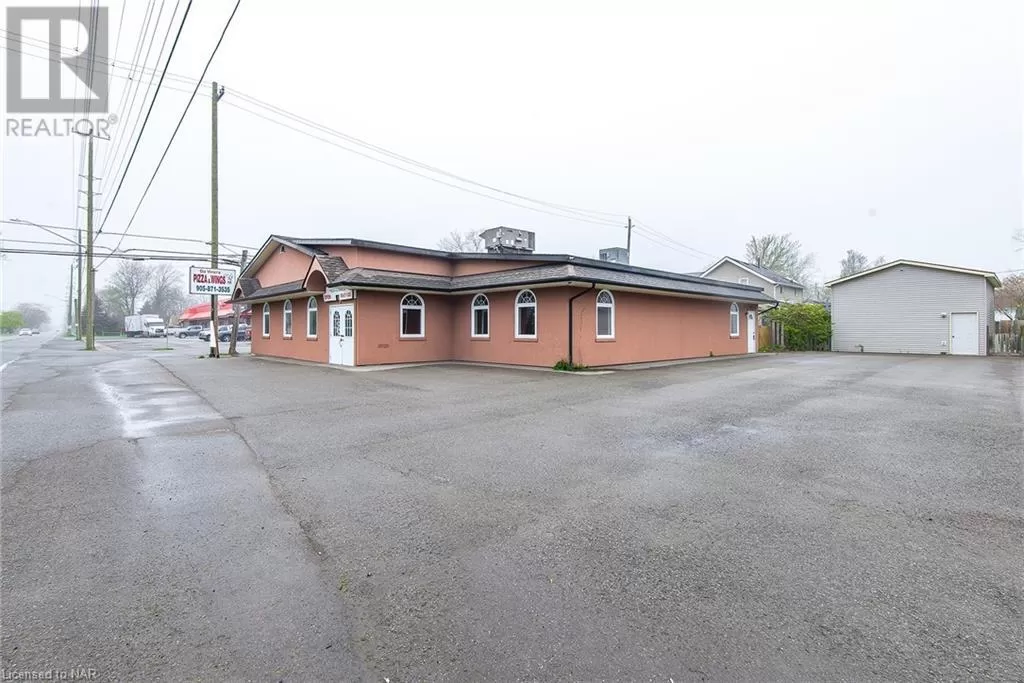 1206 Dominion Road, Fort Erie, Ontario L2A 1H5