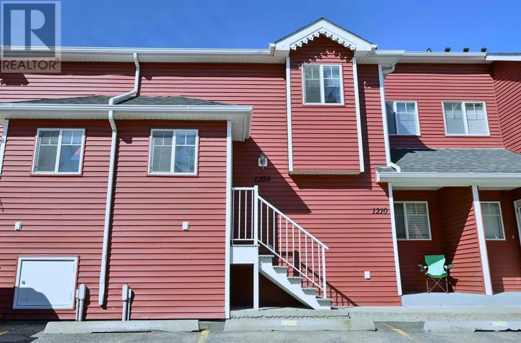 Row / Townhouse for rent: 1209, 5220 50a Avenue, Sylvan Lake, Alberta T4S 1E5