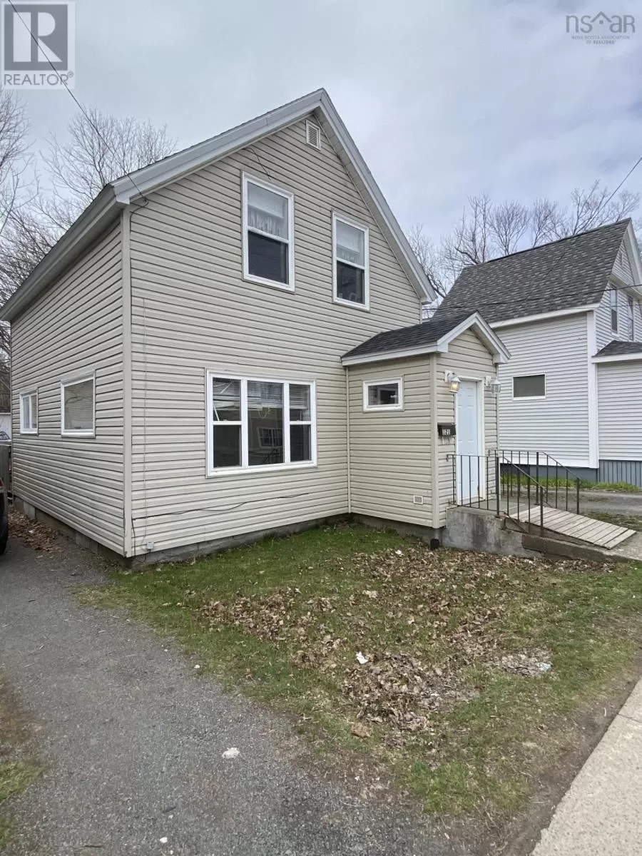 House for rent: 121 College Street, Antigonish, Nova Scotia B2G 1X9