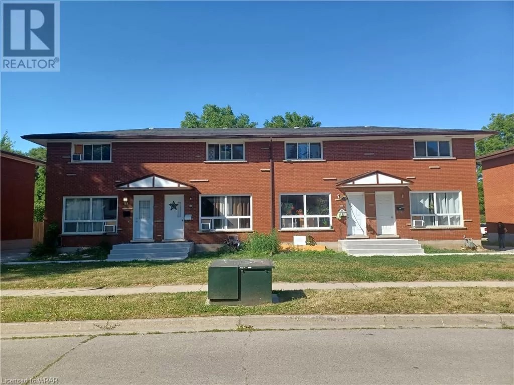 Fourplex for rent: 121 Park Avenue, Cambridge, Ontario N1S 2S5