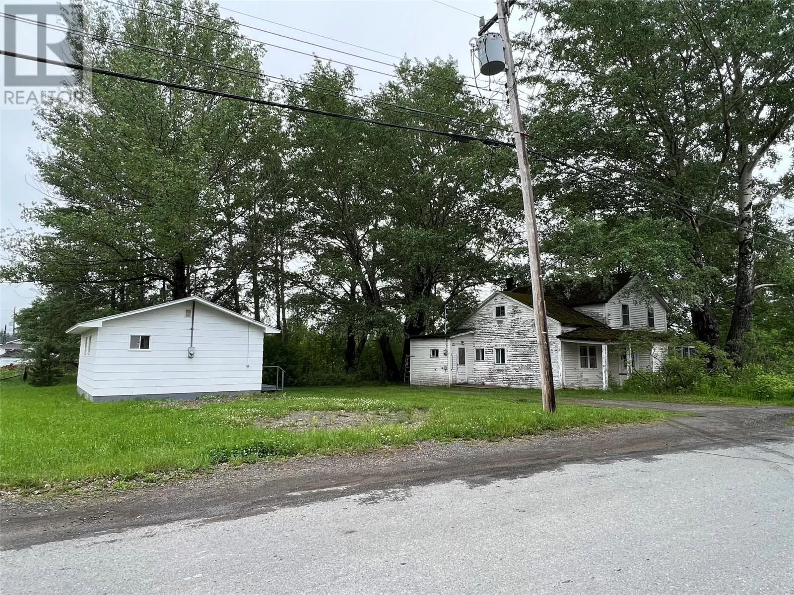 House for rent: 12-14 Church Road, Badger, Newfoundland & Labrador A0H 1A0