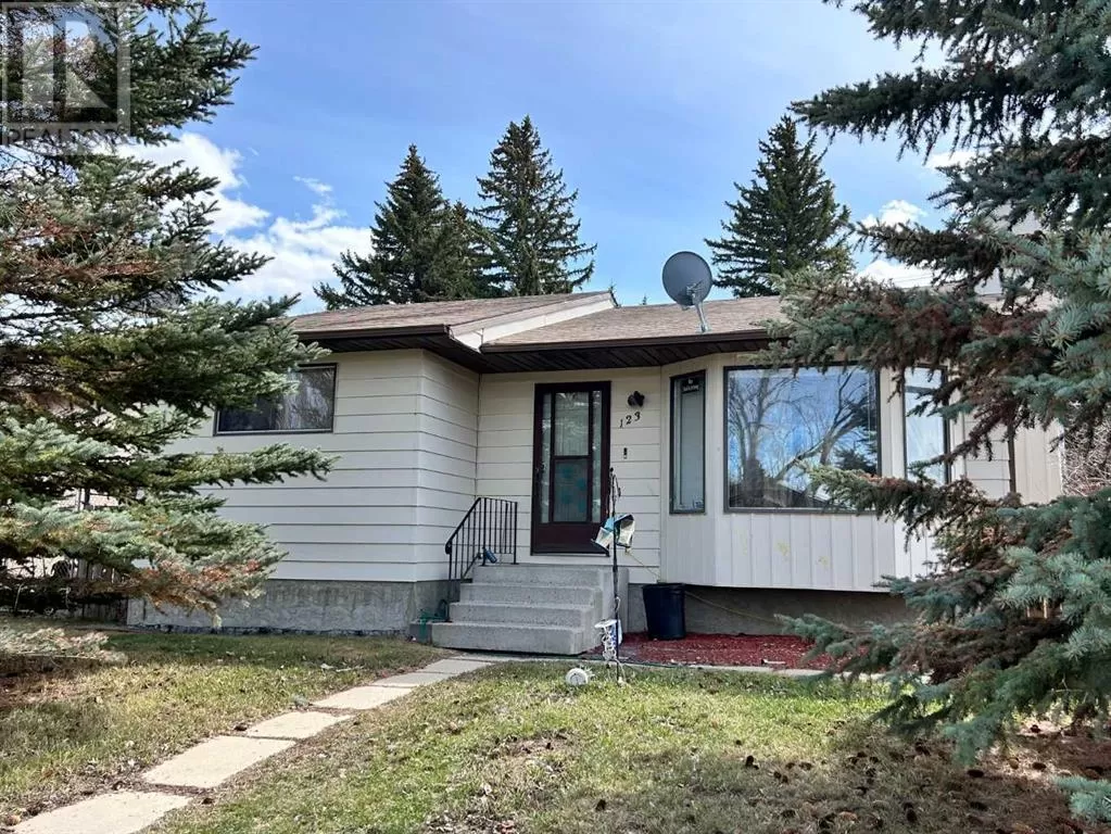 House for rent: 123 Wildrose Avenue, Brooks, Alberta T1R 0A7