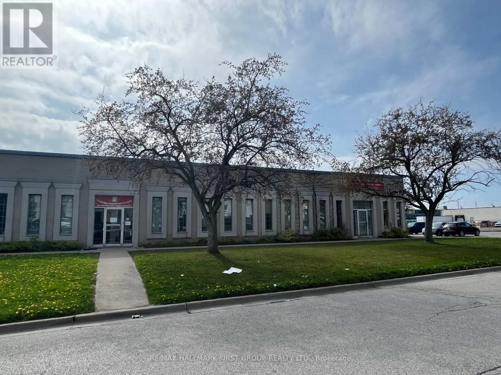 Offices for rent: 1,2,3&5 - 126 Commercial Avenue, Ajax, Ontario L1S 2H5
