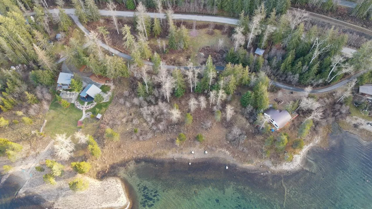 125 Kootenay Lake Road, Procter, British Columbia V1L 0B6