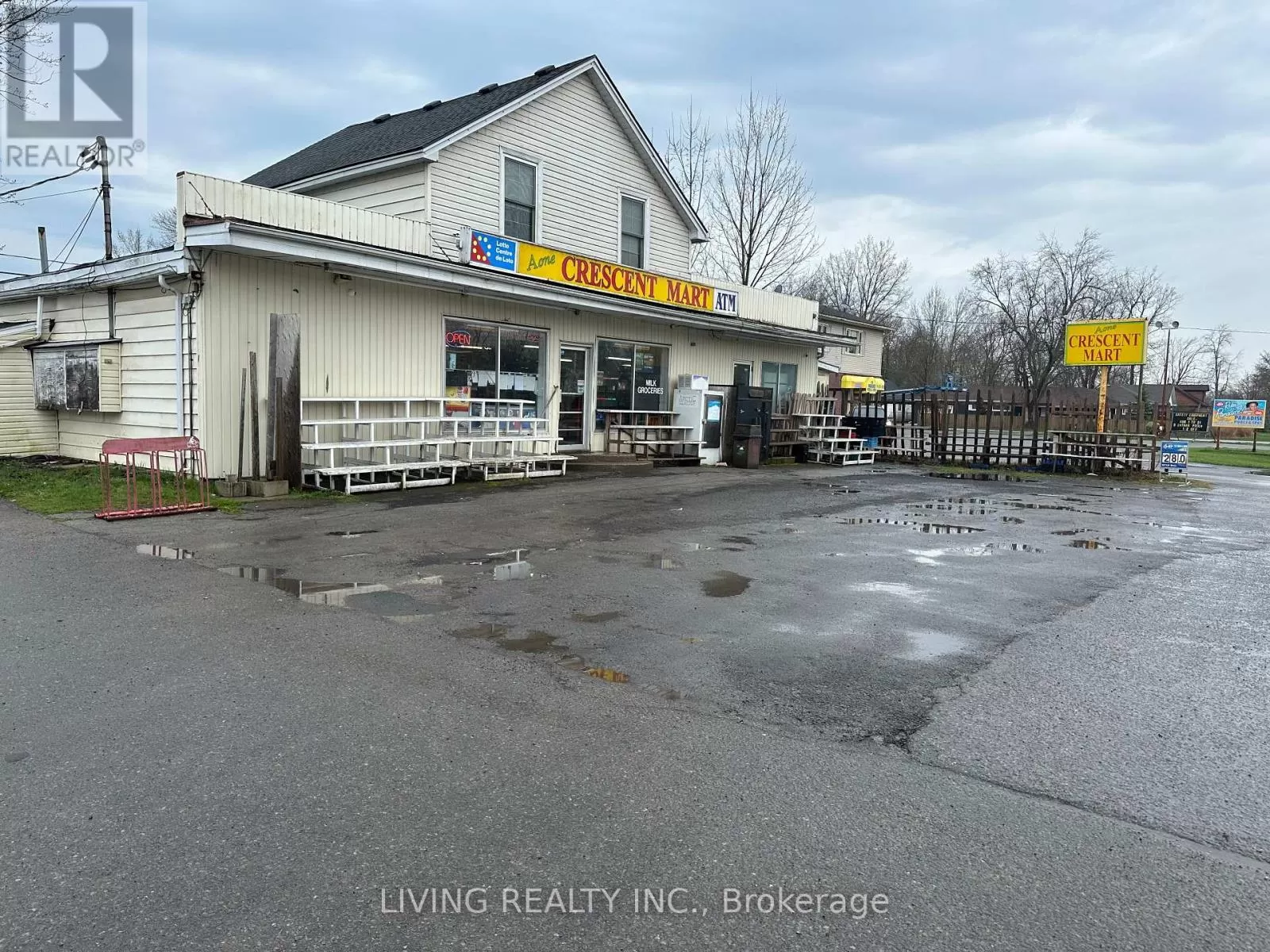 1251 Dominion Road, Fort Erie, Ontario L2A 1H8