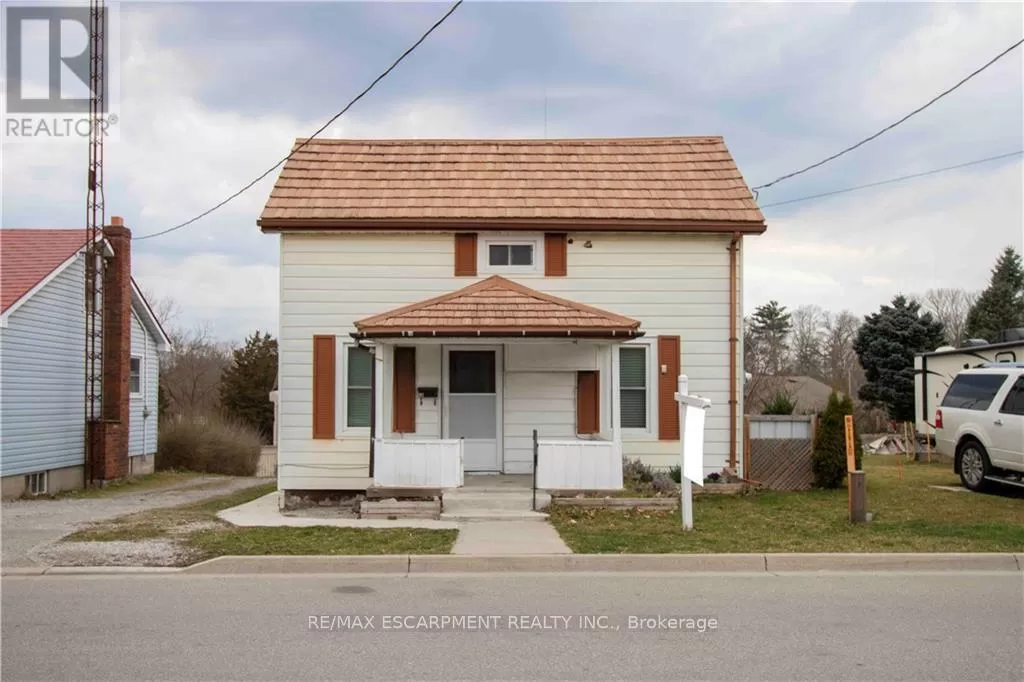 House for rent: 126 Mill St, Norfolk, Ontario N4B 2N5