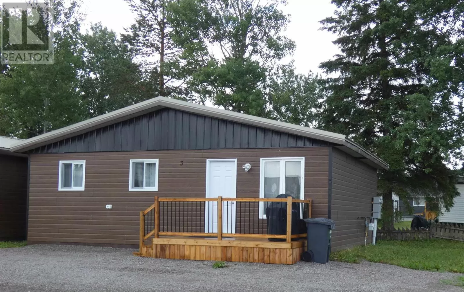 Multi-Family for rent: 127 Kenogami Road, Longlac, Ontario P0T 2A0