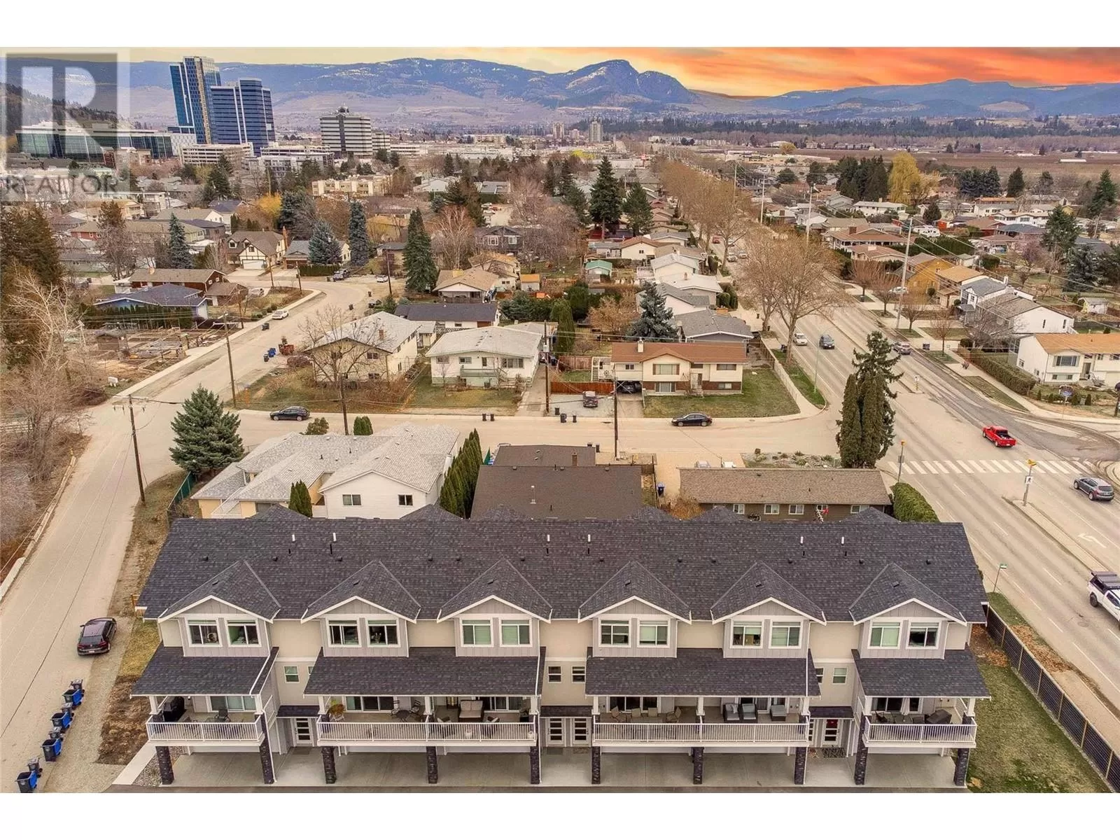 Row / Townhouse for rent: 1275 Brookside Avenue Unit# 1, Kelowna, British Columbia V1Y 5T5