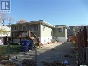 House for rent: 128 S Avenue S, Saskatoon, Saskatchewan S7M 2Z6