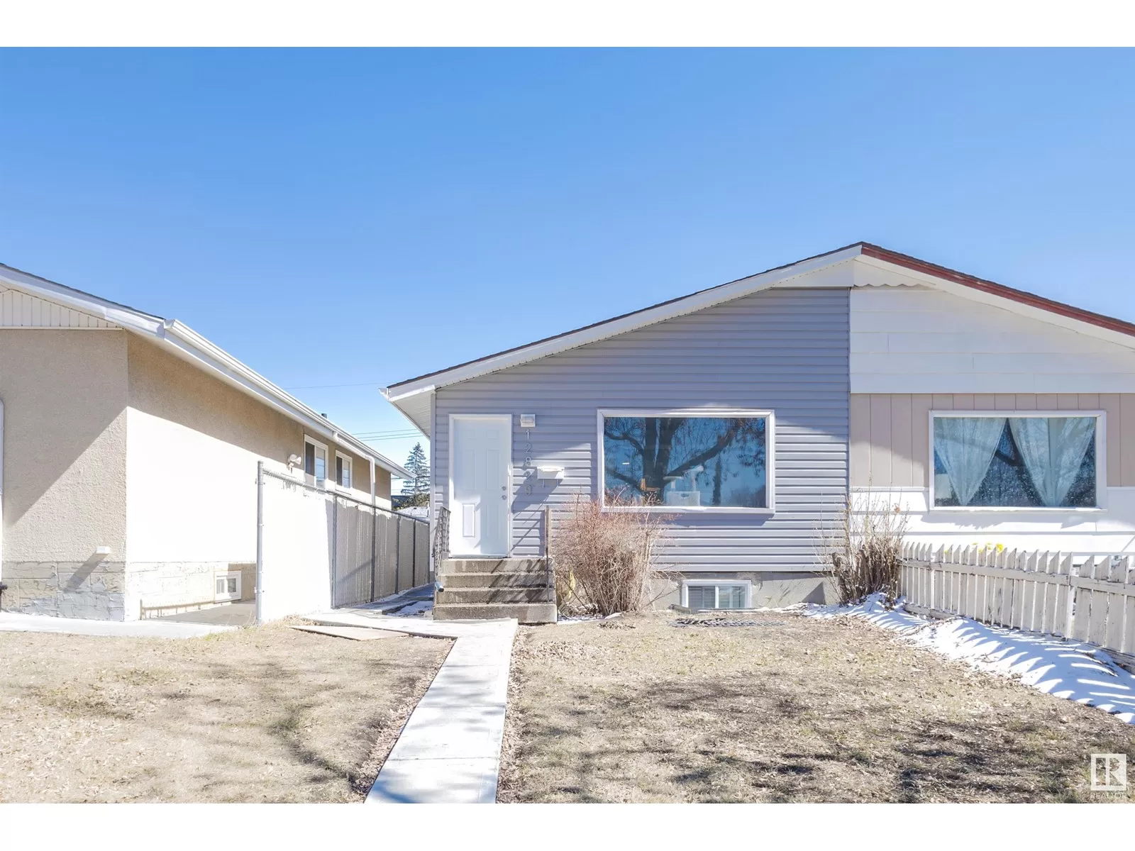 Duplex for rent: 12829 102 St Nw, Edmonton, Alberta T5E 4J2