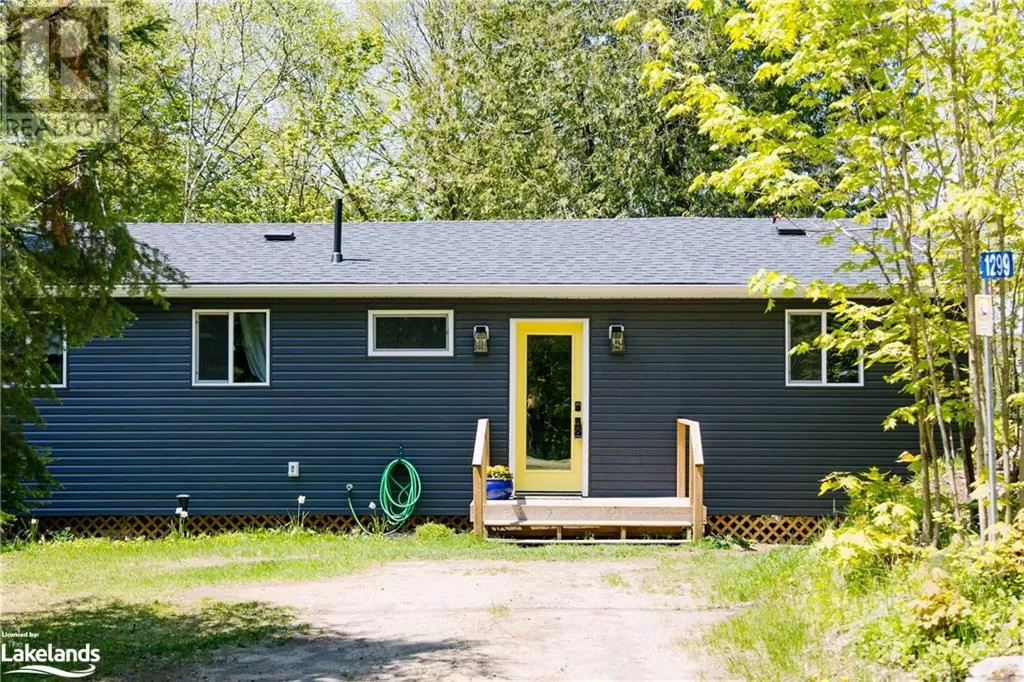 House for rent: 1299 Precipice Road, Haliburton, Ontario K0M 1S0