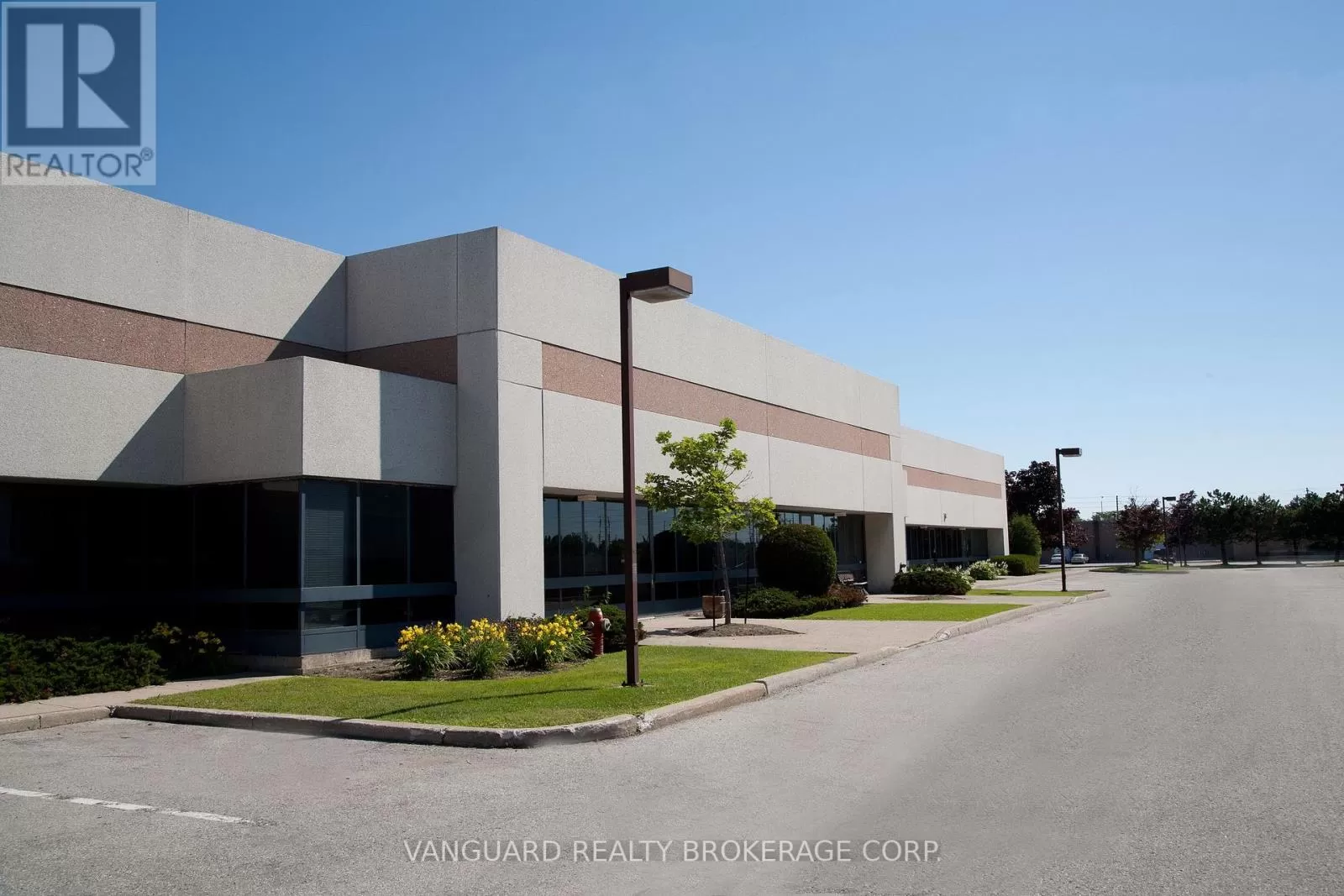 Warehouse for rent: 13 - 55 Administration Road, Vaughan, Ontario L4K 4G9