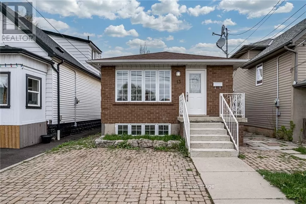 House for rent: 13 Frederick Avenue, Hamilton, Ontario L8H 4K1