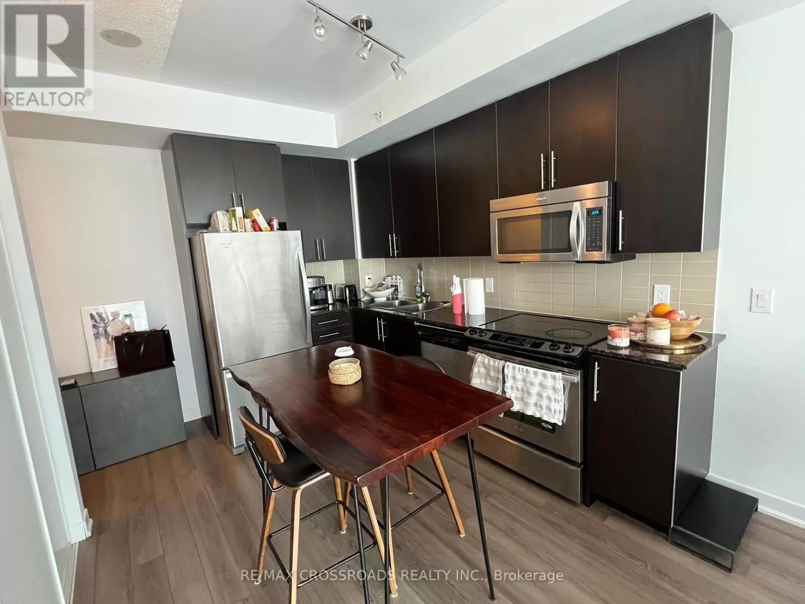 Apartment for rent: 1301 - 60 Berwick Avenue, Toronto, Ontario M5P 0A3