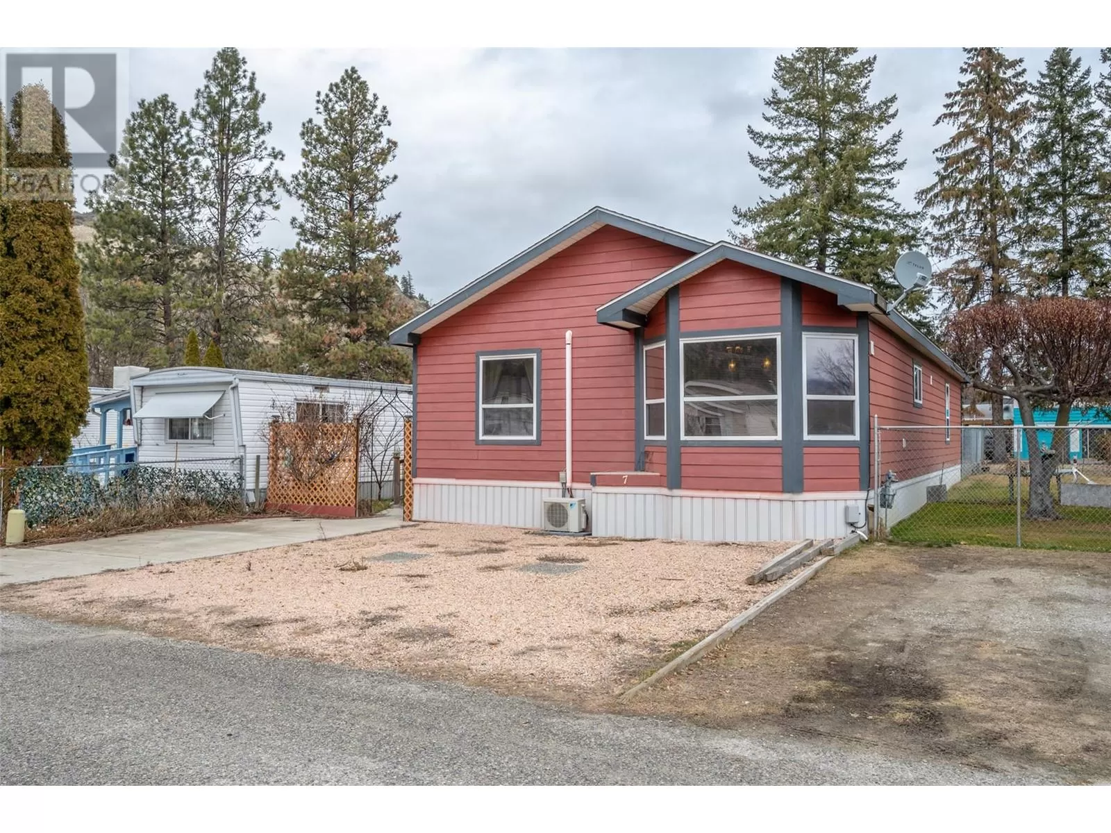 Manufactured Home for rent: 1302 Cedar Street Unit# 7, Okanagan Falls, British Columbia V0H 1R0