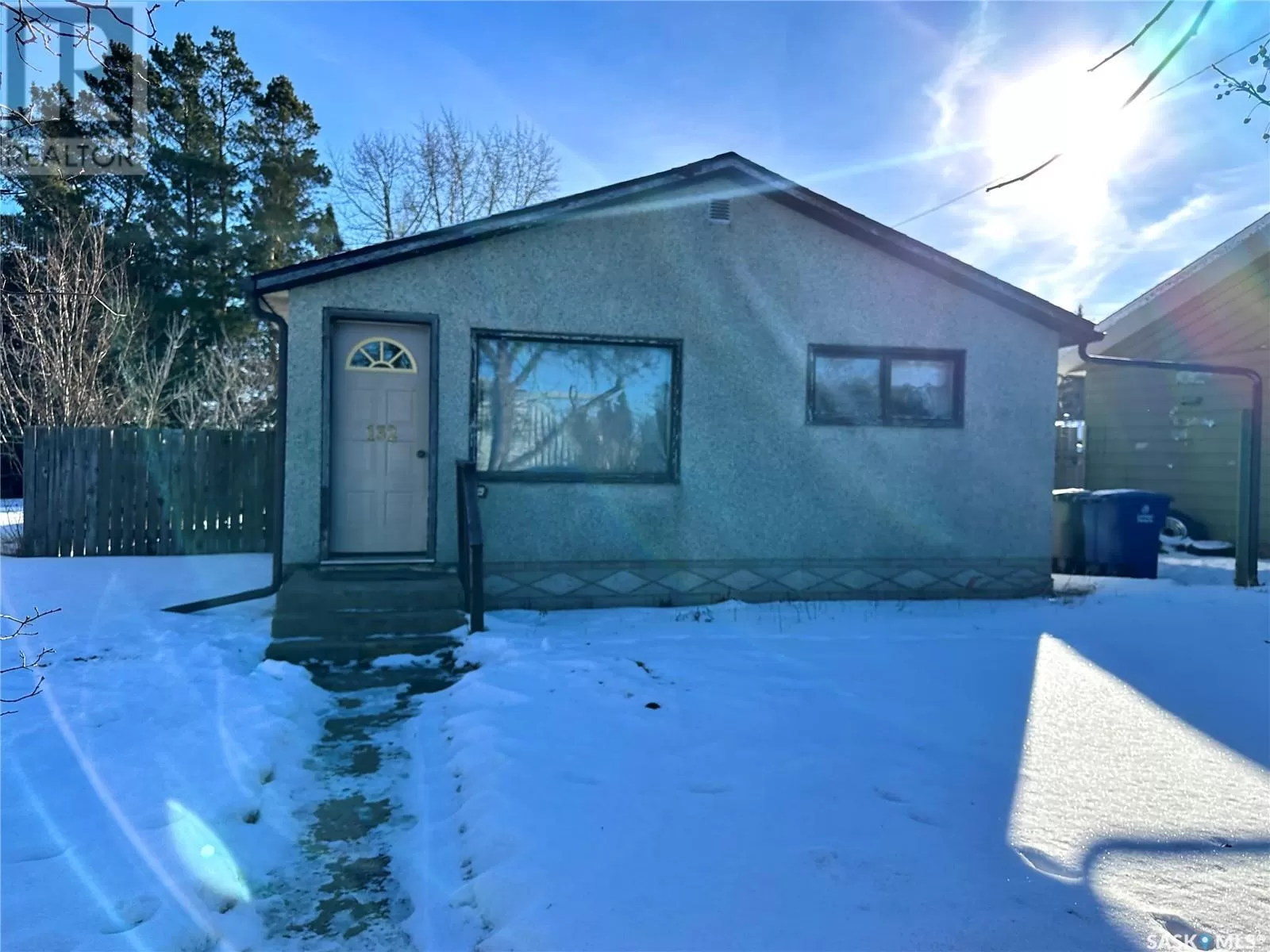House for rent: 132 2nd Street E, Glaslyn, Saskatchewan S0M 0Y0