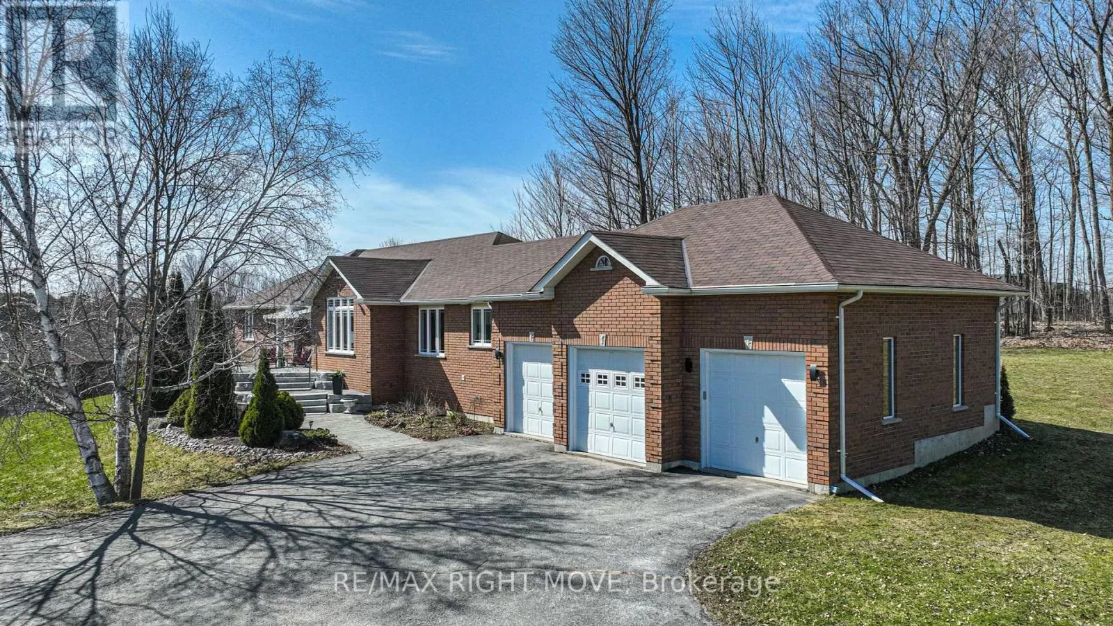 House for rent: 1336 Hawk Ridge Cres, Severn, Ontario L3V 0Y6