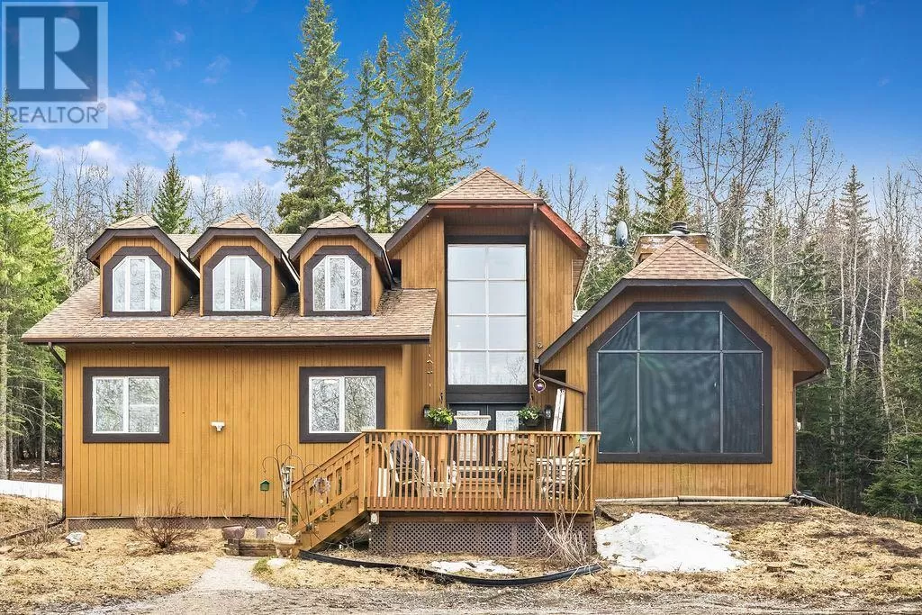 House for rent: 135 Wild Rose Close, Bragg Creek, Alberta T0L 0K0