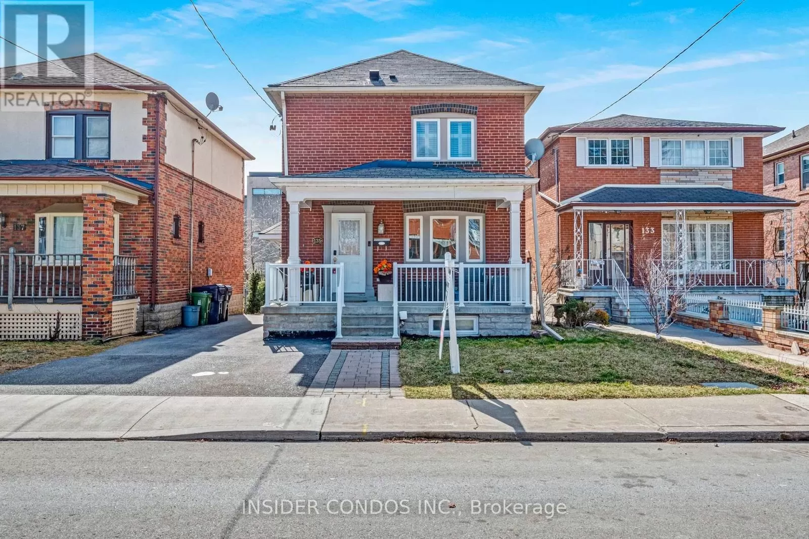House for rent: 135 William Street, Toronto, Ontario M9N 2G8