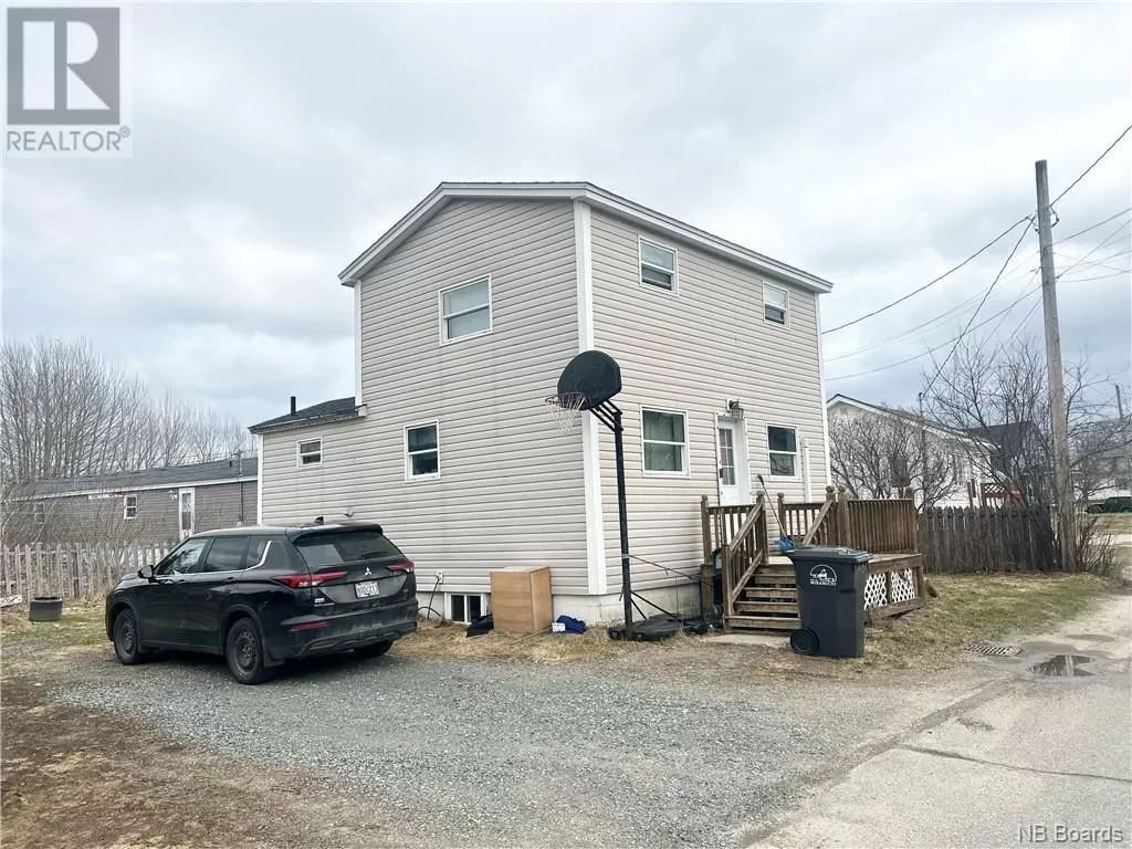 House for rent: 136 Fraser Street, Miramichi, New Brunswick E1V 3H4