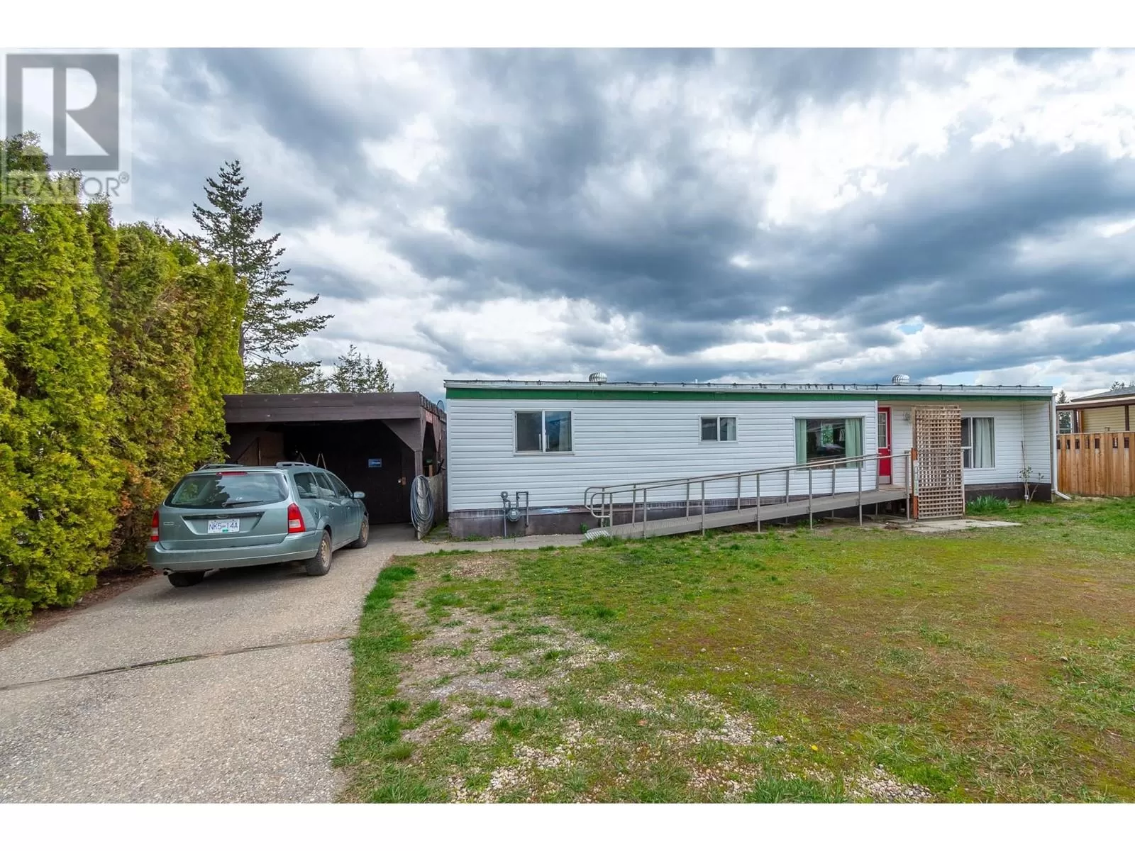 Manufactured Home for rent: 1361 30 Street Se Unit# 84, Salmon Arm, British Columbia V1E 2N4