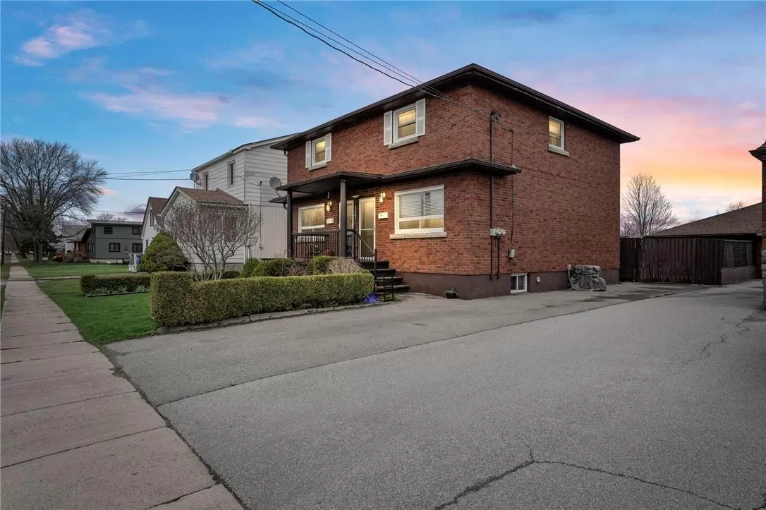 House for rent: 137 Wellington Street, Port Colborne, Ontario L3K 2K1