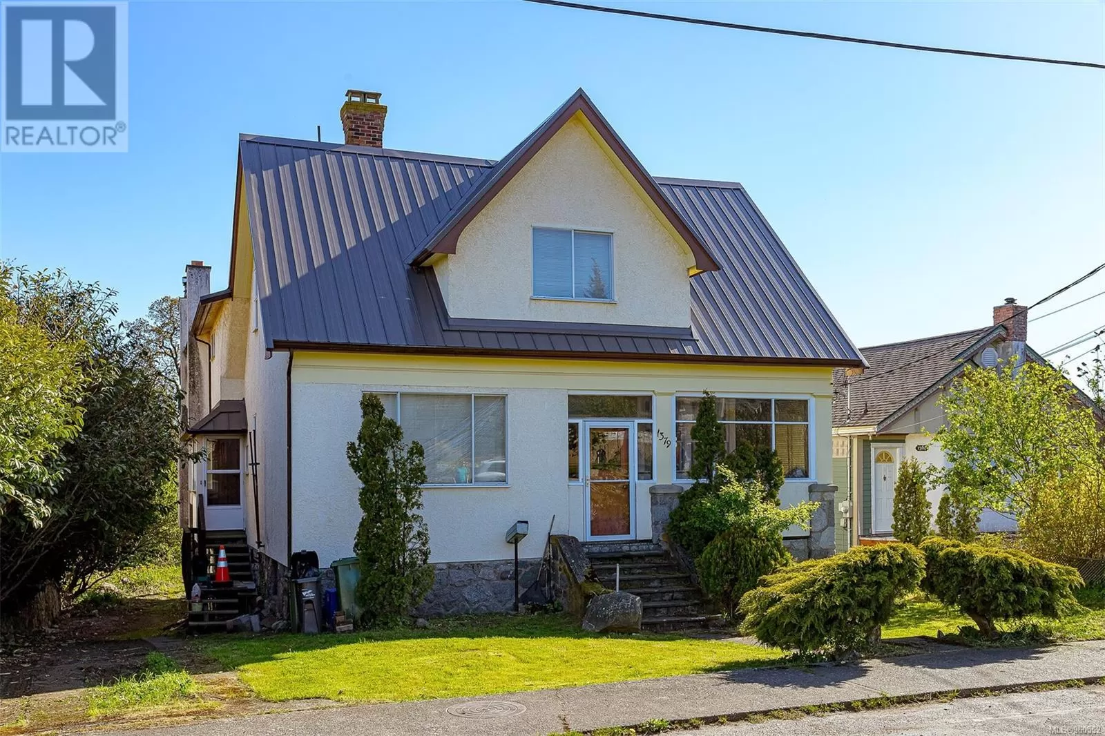 House for rent: 1379 Vista Hts, Victoria, British Columbia V8T 2J2