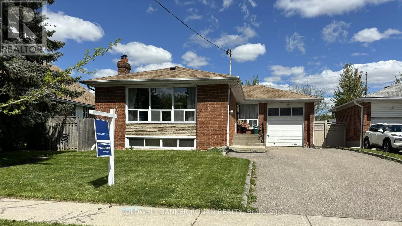 House for rent: 14 Deeth Drive, Toronto, Ontario M9P 2J7