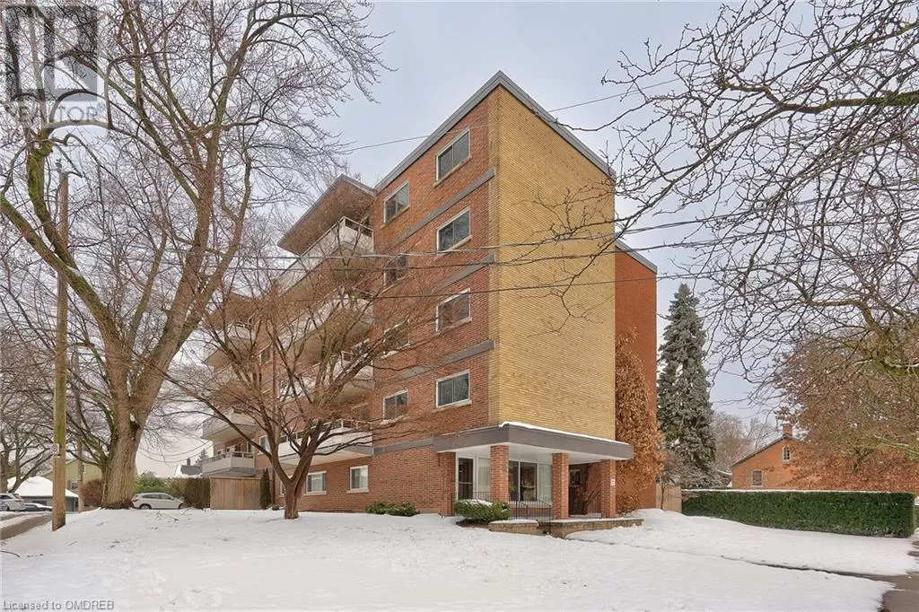 Apartment for rent: 14 Norris Place Unit# 103, St. Catharines, Ontario L2R 2W8