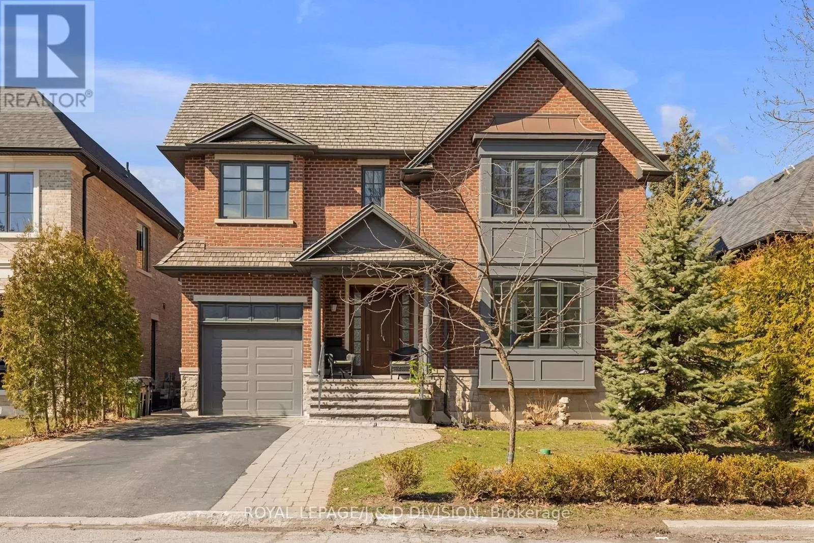 House for rent: 140 Mona Drive, Toronto, Ontario M5N 2R6