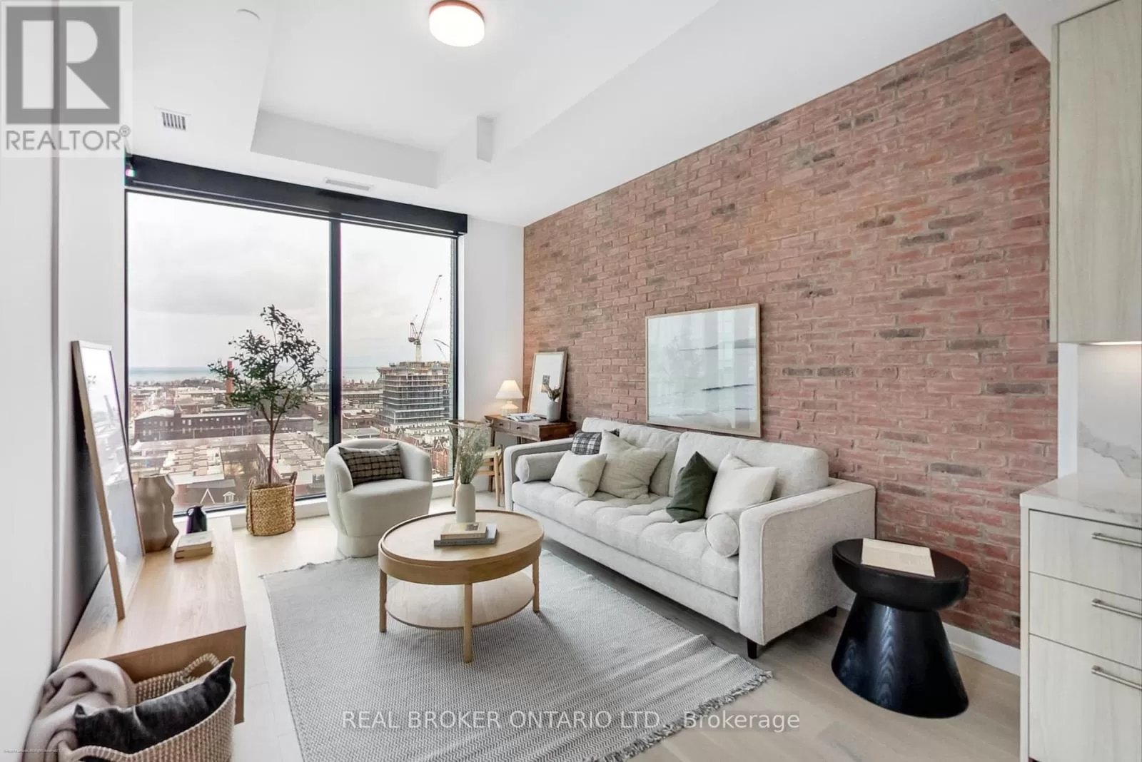Apartment for rent: 1401 - 200 Sudbury Street, Toronto, Ontario M6J 1J4