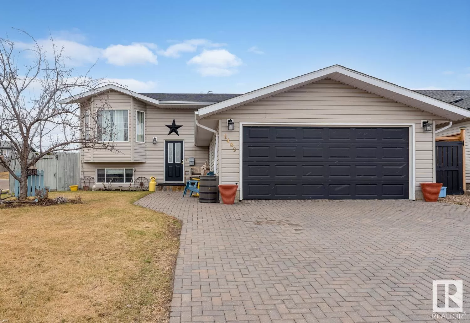 House for rent: 1409 Lakeridge Cl, Cold Lake, Alberta T9M 1K9