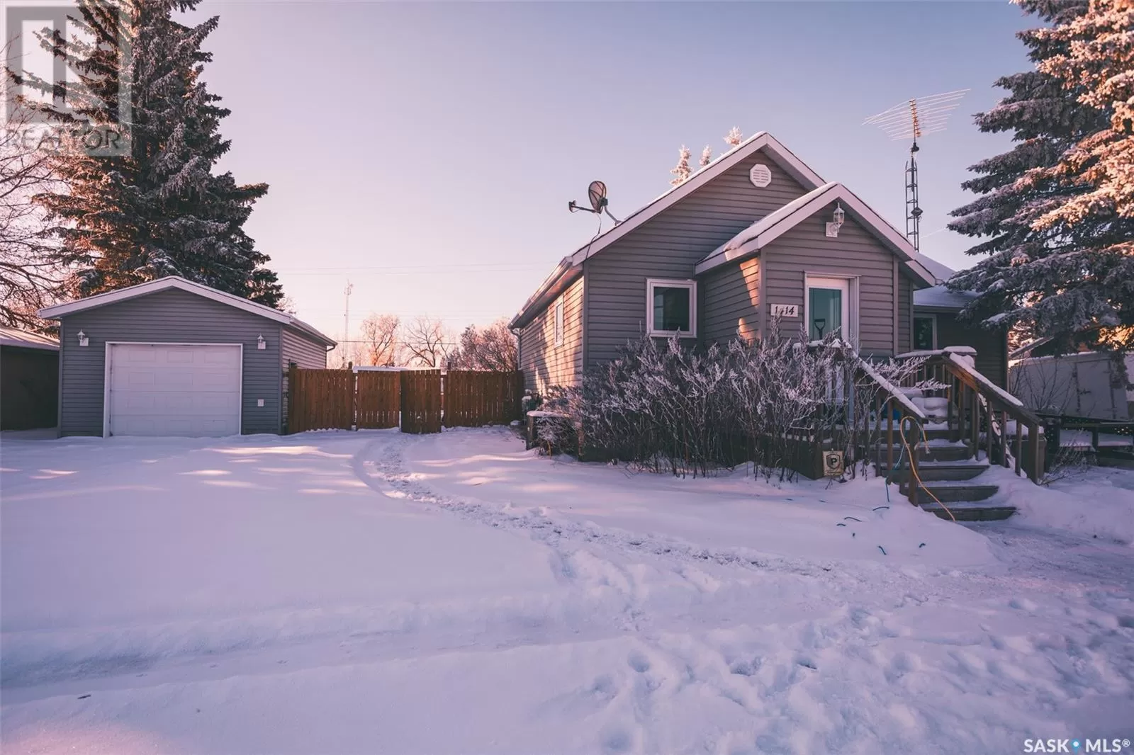 House for rent: 1414 2nd Avenue, Edam, Saskatchewan S0M 0V0