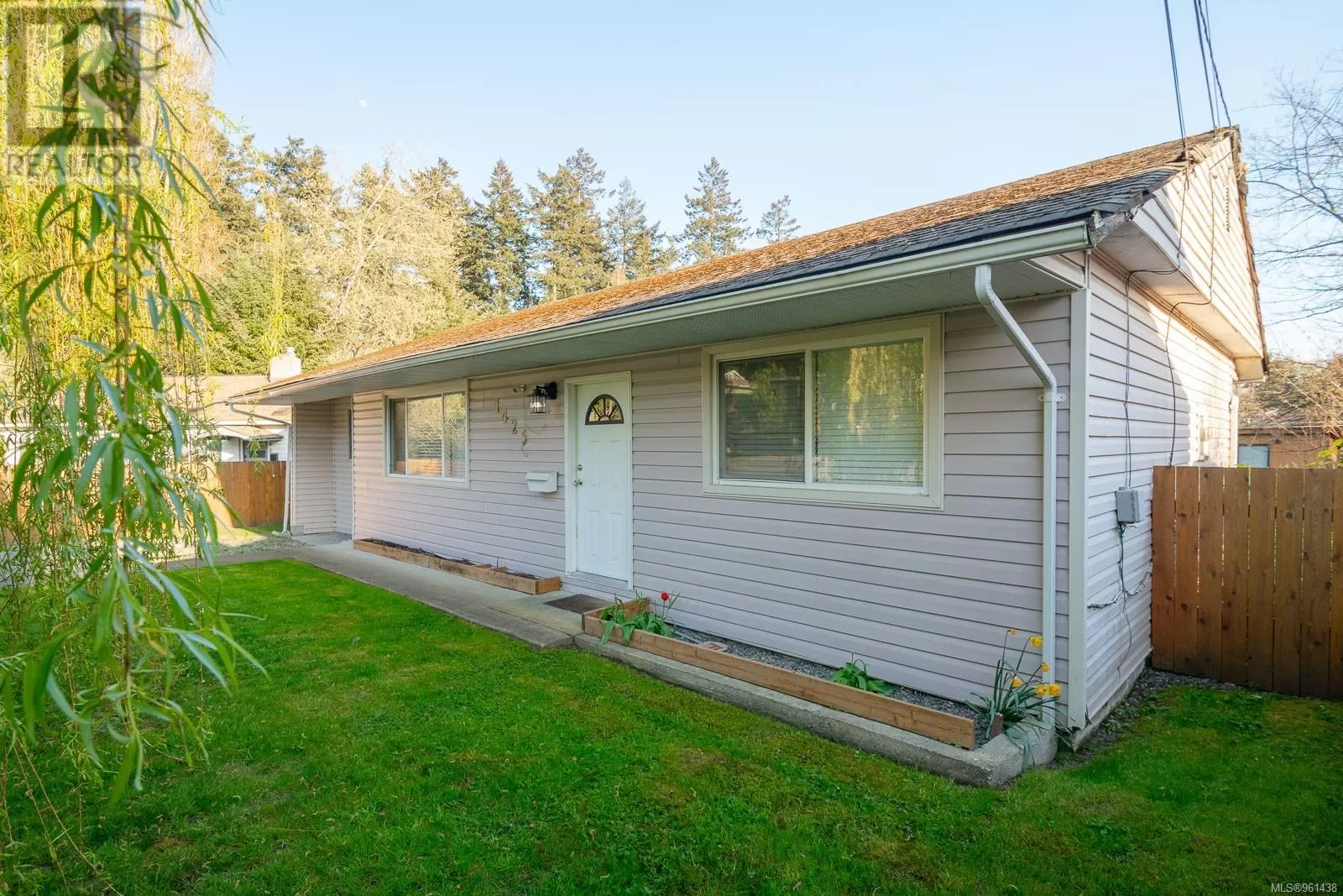 House for rent: 1425 White St, Nanaimo, British Columbia V9S 1J1