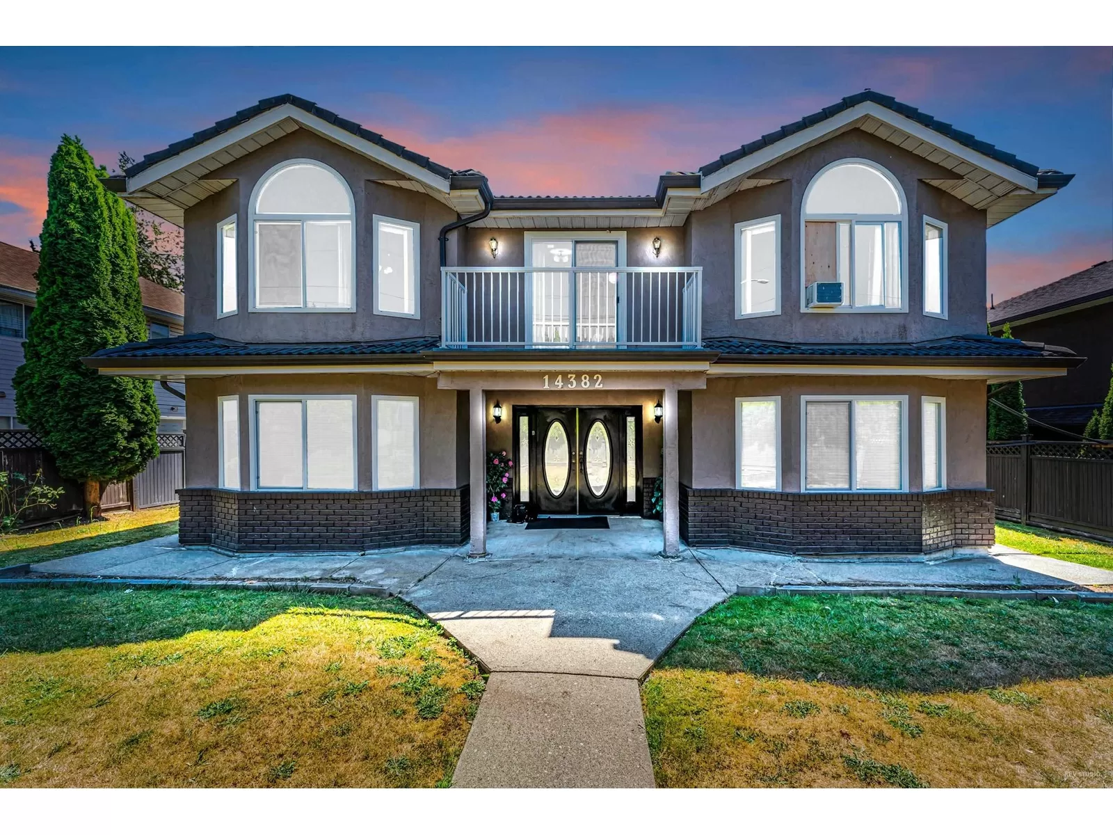 House for rent: 14382 88 Avenue, Surrey, British Columbia V3W 3L7