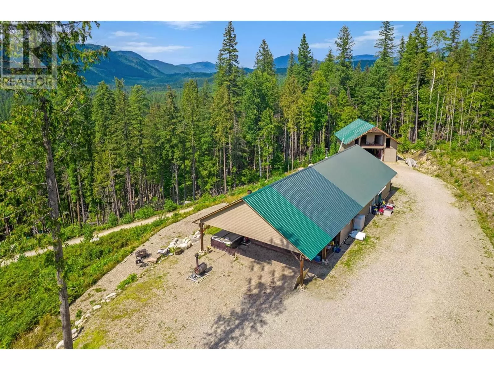 House for rent: 1446 Nittel Road, Seymour Arm, British Columbia V0E 1M0