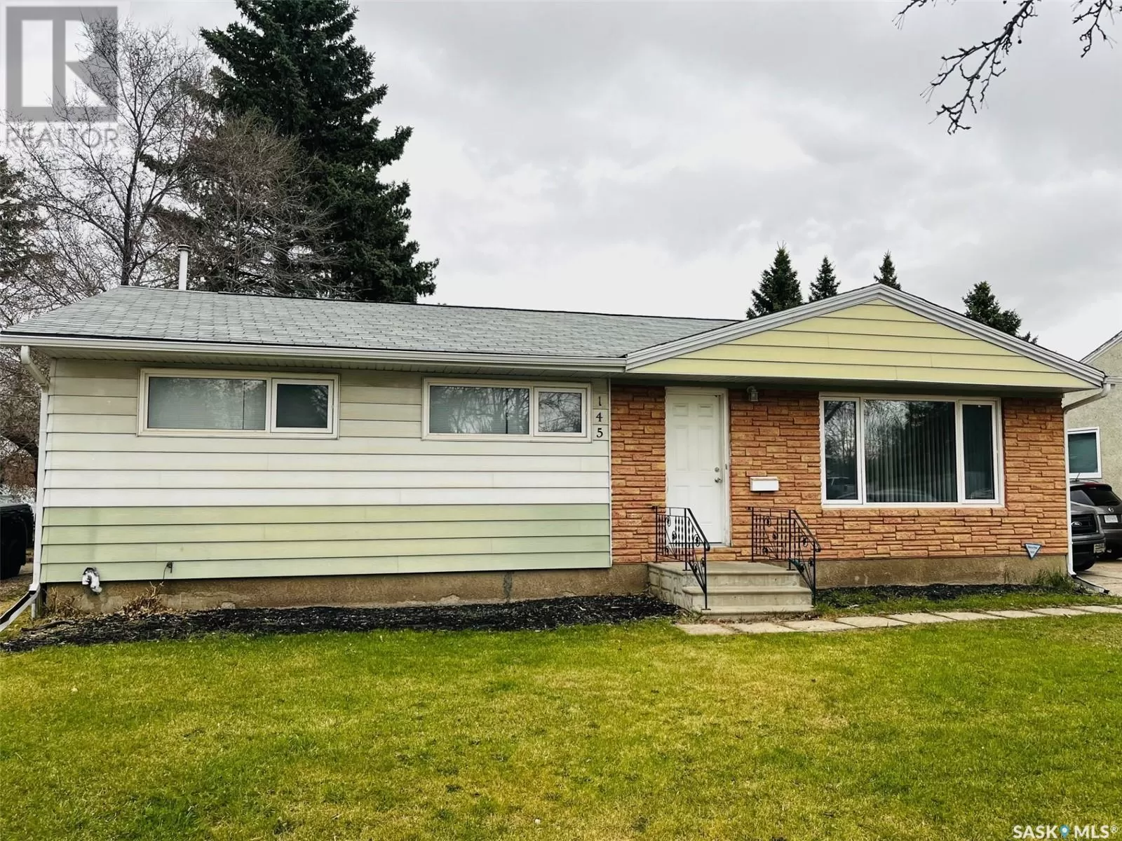 House for rent: 145 Gladstone Avenue S, Yorkton, Saskatchewan S3N 2B7