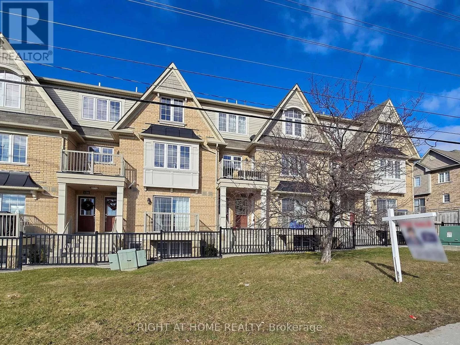 Row / Townhouse for rent: 146 Kingston Rd W, Ajax, Ontario L1T 0M9