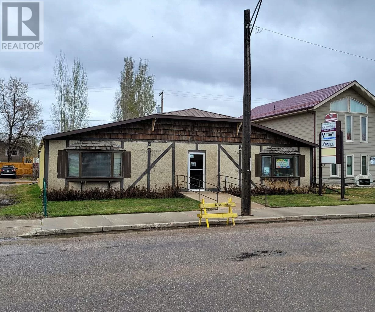 Offices for rent: 147 Boundary Ave S, Fort QuAppelle, Saskatchewan S0G 1S0