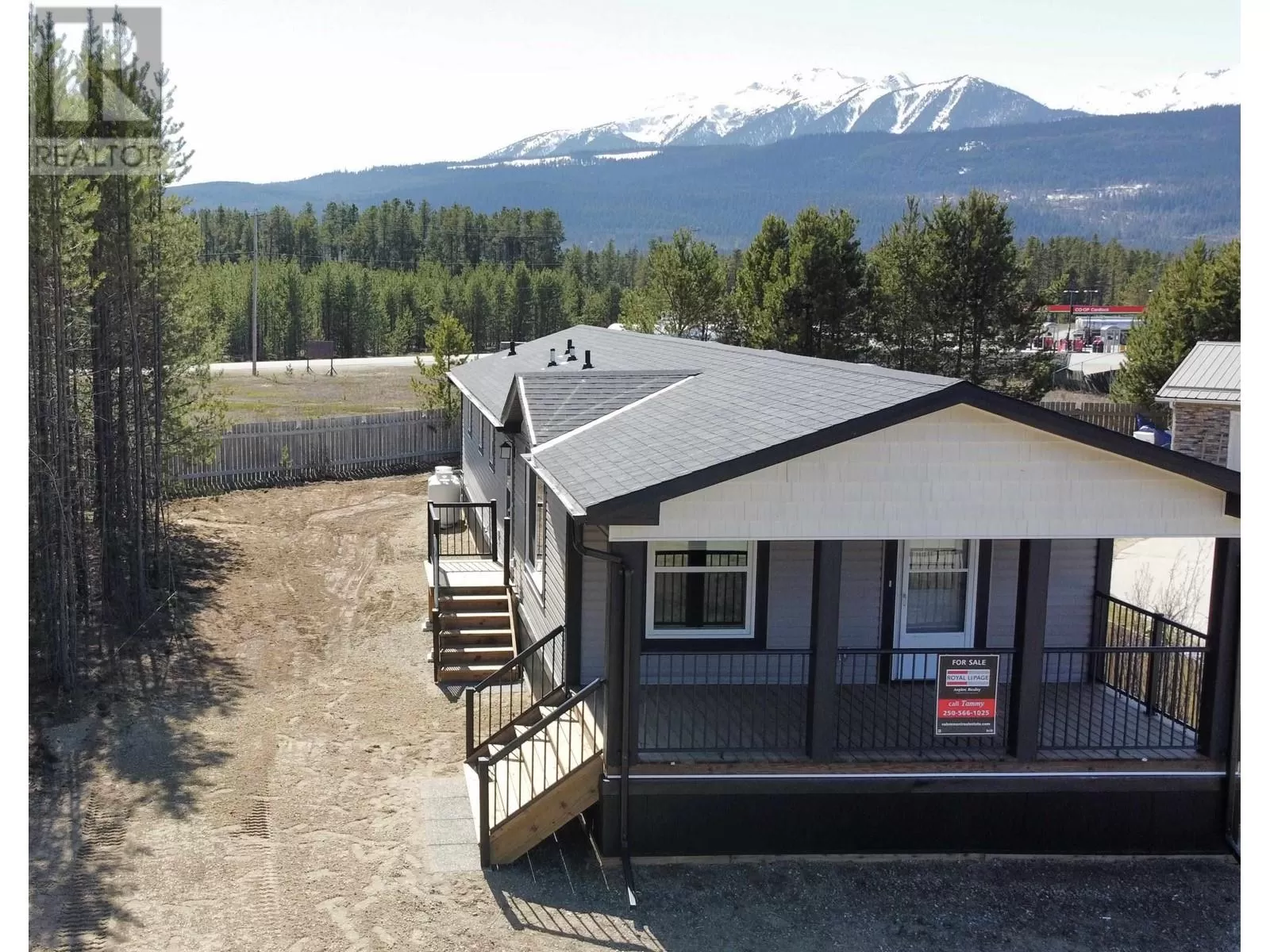 Manufactured Home/Mobile for rent: 1471 8th Place, Valemount, British Columbia V0E 2Z0